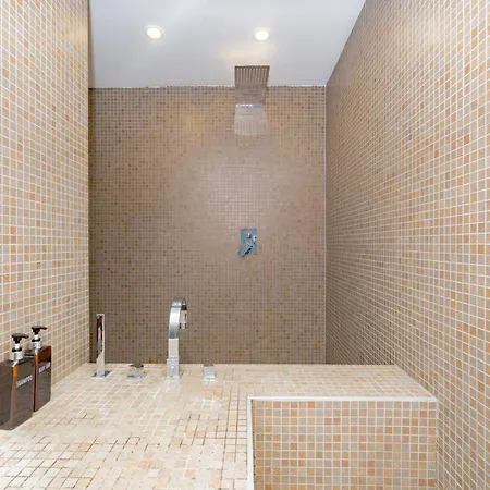 Modern Fondazione Prada M3 Lodi Apartment Milan