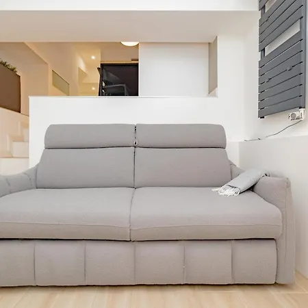 Modern Fondazione Prada M3 Lodi Apartment Milan